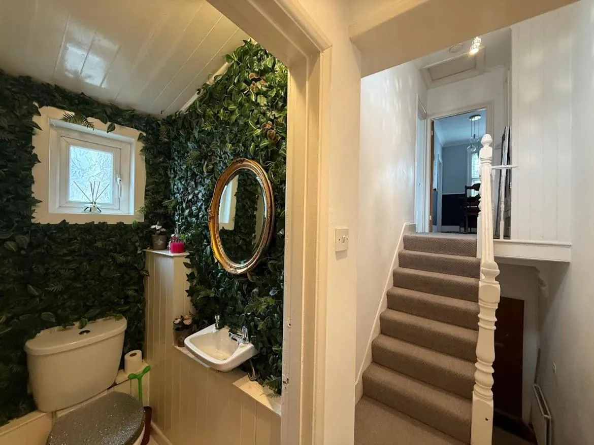 Image 3 of Plumstead Pied-à-Terre – Your Stylish Urban Retreat