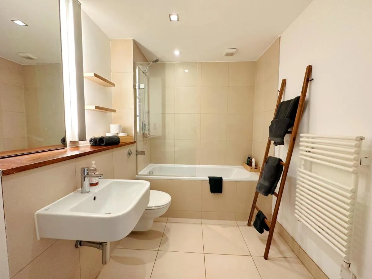 Image 3 of Portobello Dock Canalside Apartment