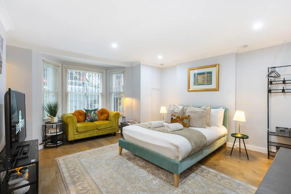Image 5 of Portobello Pad