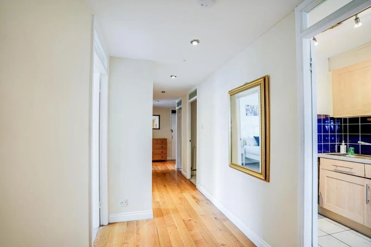 Image 3 of Premier Suites Shepherds Bush Westfields Penthouse Apartment
