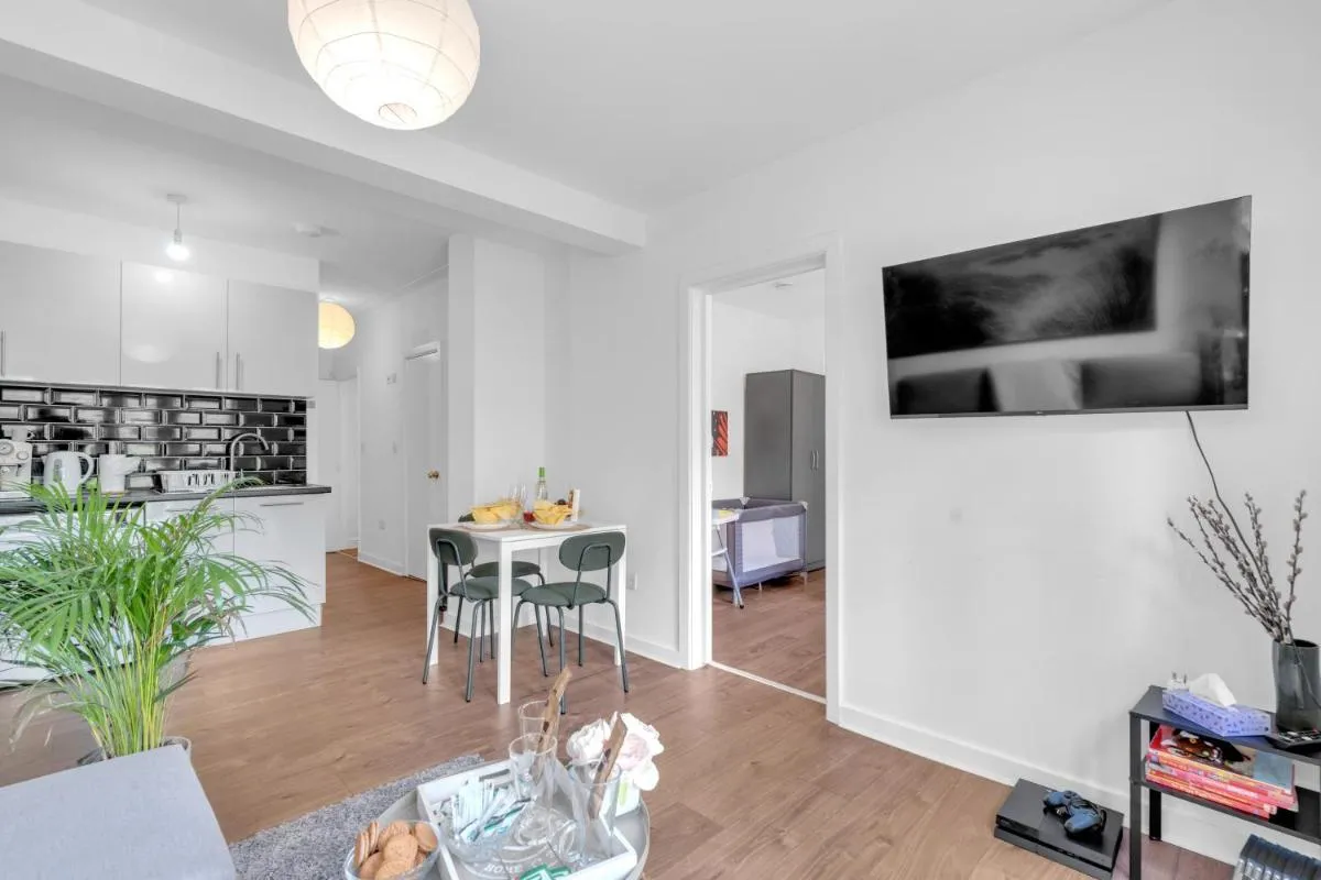 Image 5 of Premium Relocation 1 bed Flat, Private Garden & Free Parking