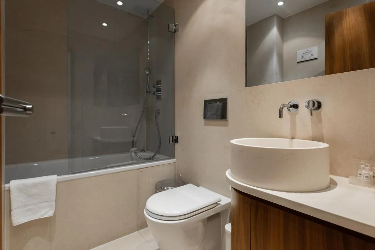 Image 3 of Presidential Apartments Kensington