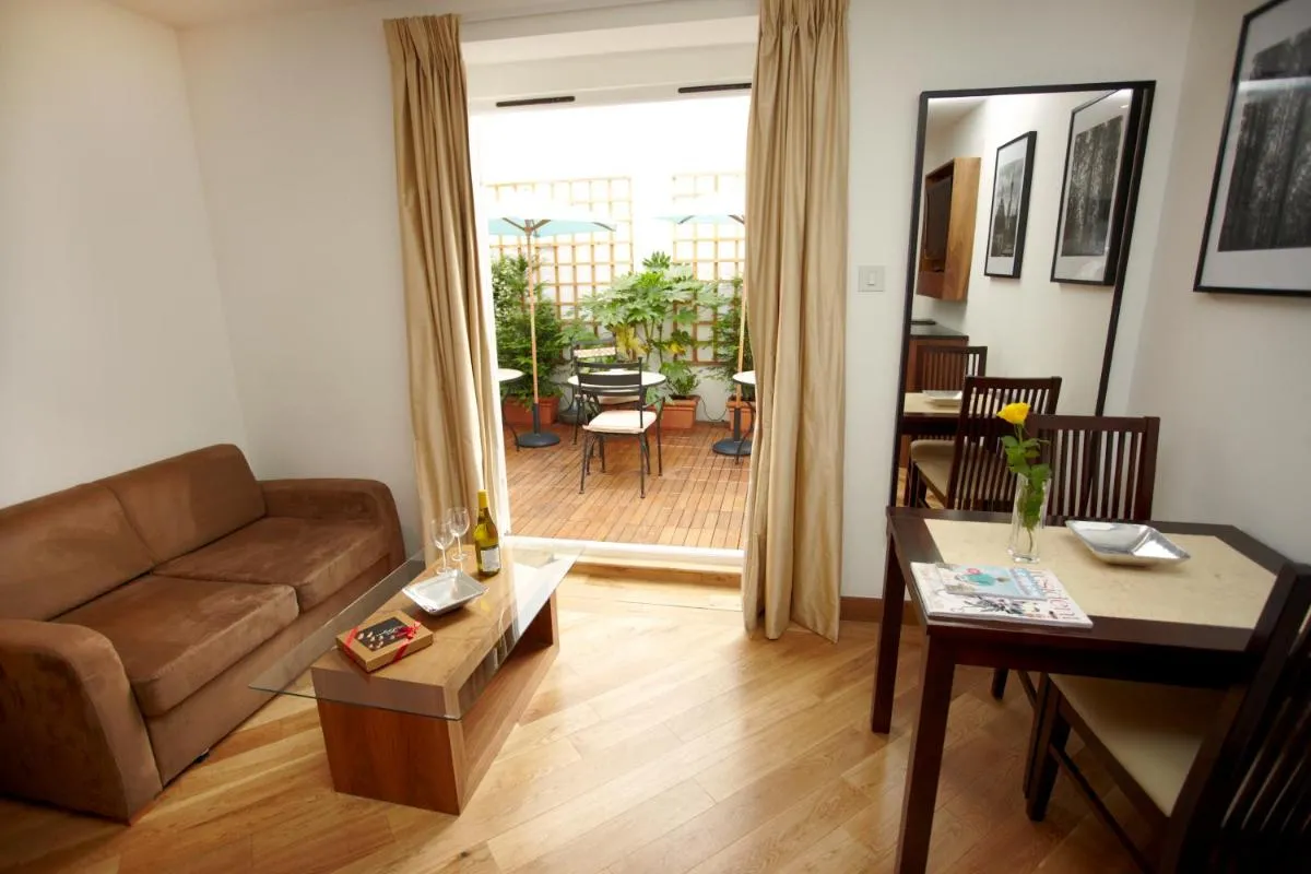 Image 4 of Presidential Apartments Kensington