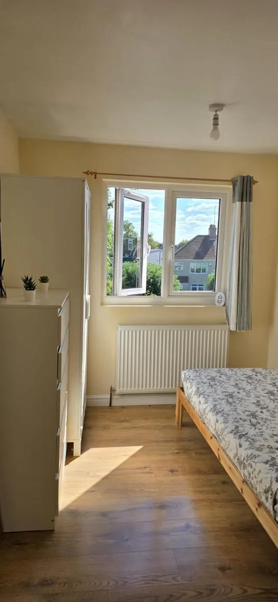 Image 4 of Private Rooms near Hither green Station