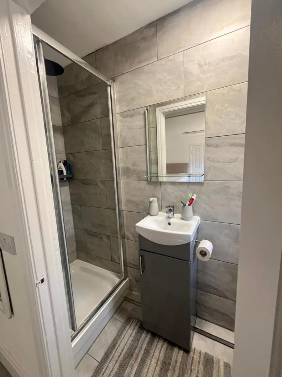 Image 3 of Private Studio Flat in Harrow