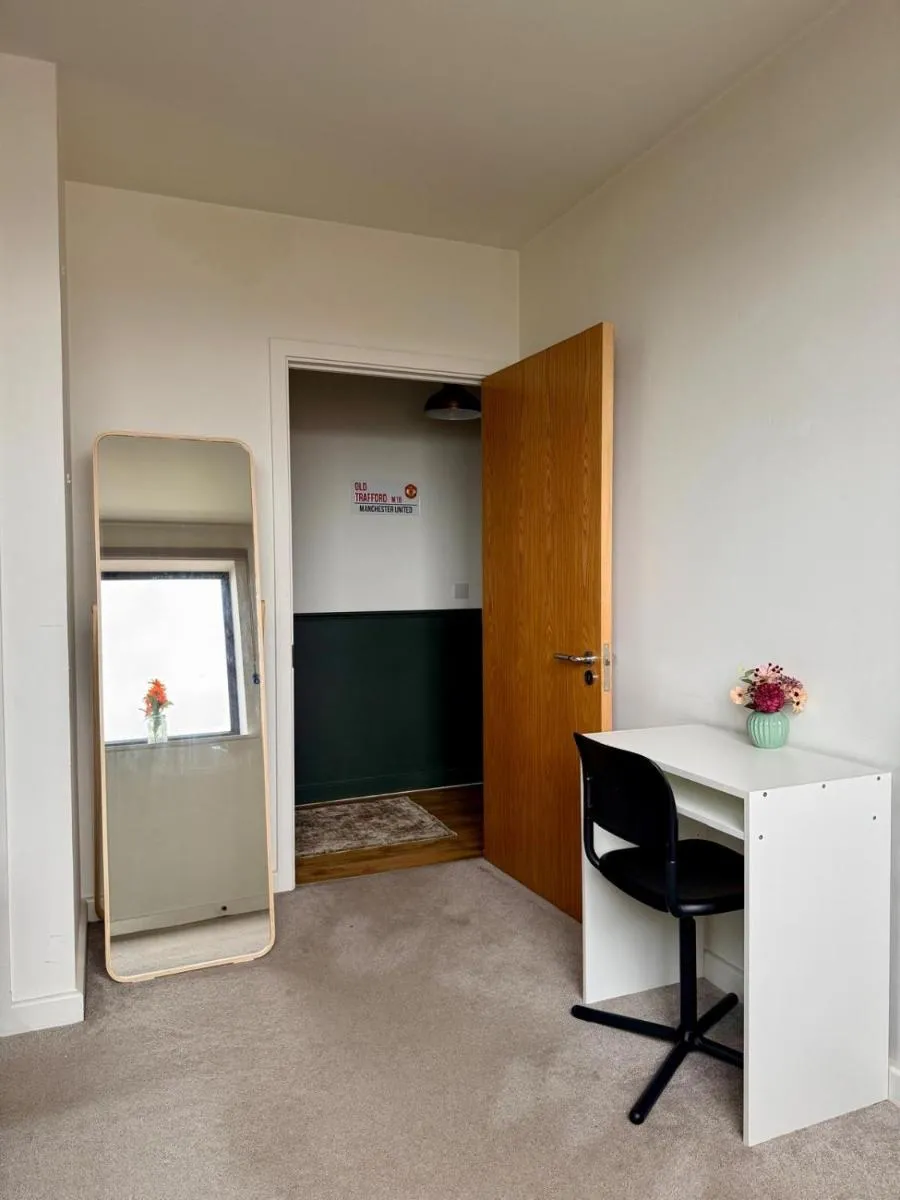 Image 3 of Puffins Nest – Private Room in Southall London