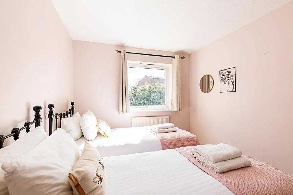 Image 4 of Quiet and cosy 2-bed in Wimbledon