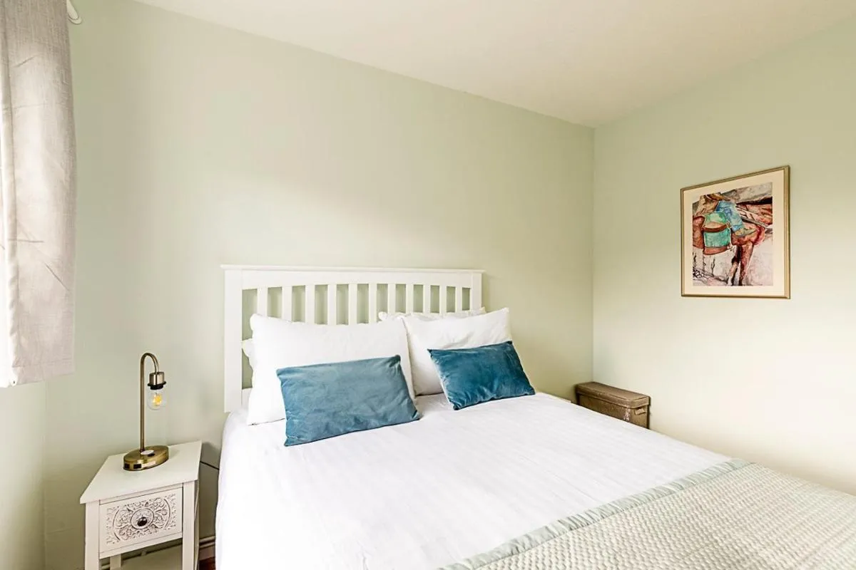 Image 3 of Quiet and cosy 2-bed in Wimbledon