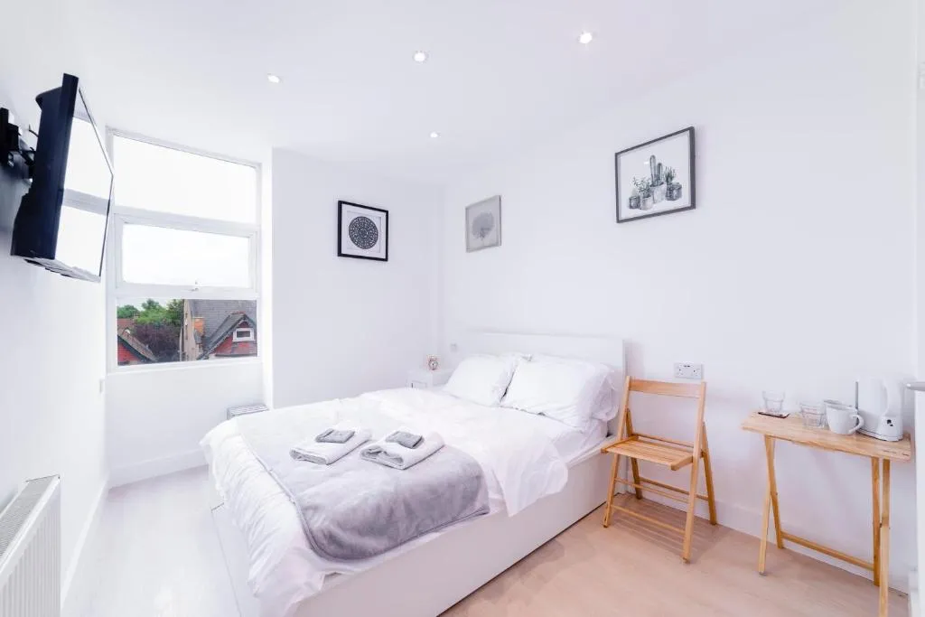 Image 1 of Quiet cosy rooms