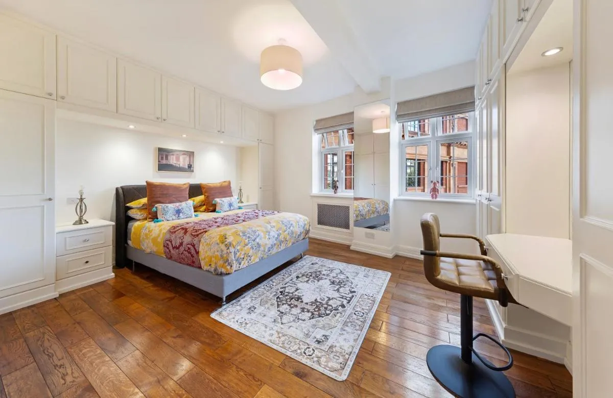 Image 3 of ROYAL Apartment in HARRODS