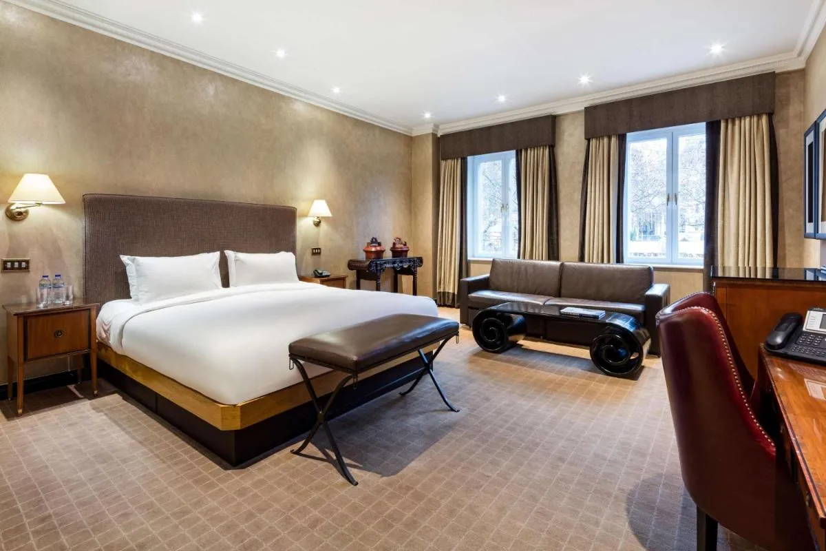 Image 5 of Radisson Blu Hotel, London Leicester Square