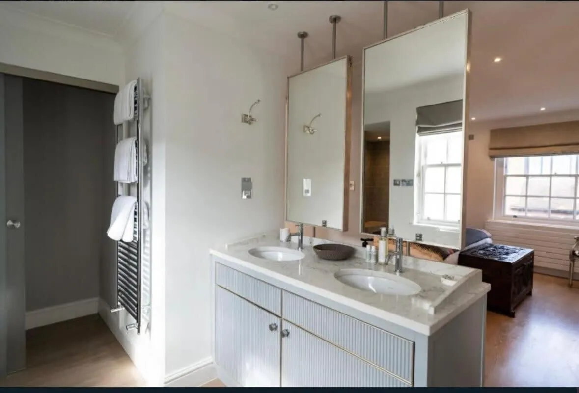 Image 3 of Rare find, beautiful home on Chelsea Green