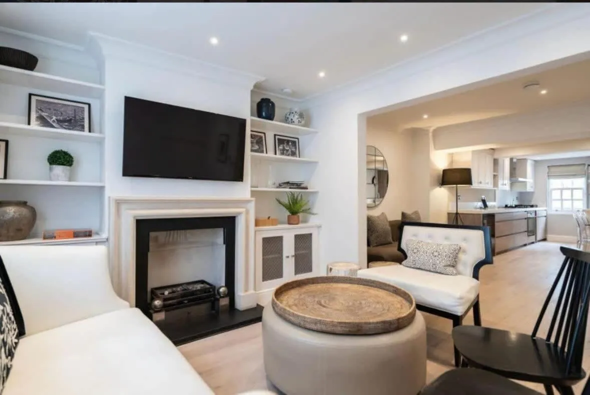 Image 5 of Rare find, beautiful home on Chelsea Green
