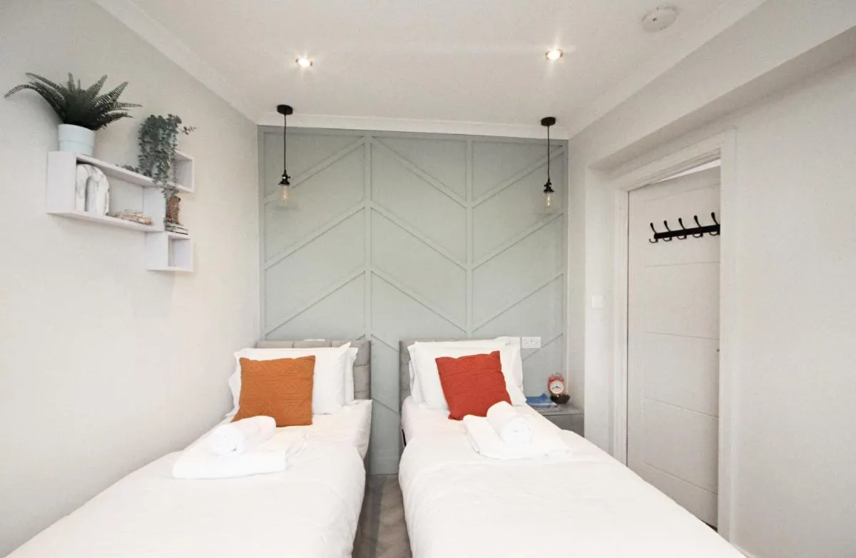 Image 2 of Rayan Heights Cosy 1 bedroom flat sleeps 2 perfect for contractors tourists families – Free parking