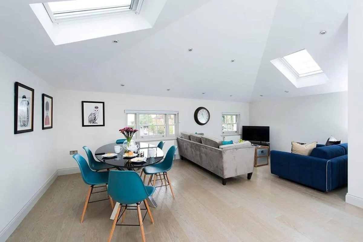 Image 5 of Recently redecorated bright and spacious 1BR flat in West London
