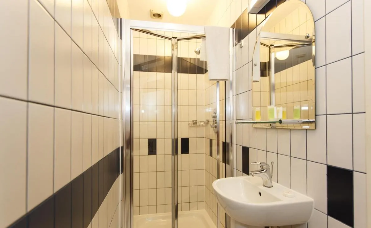 Image 3 of Regency House Hotel