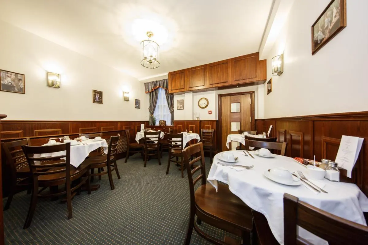 Image 4 of Regency House Hotel
