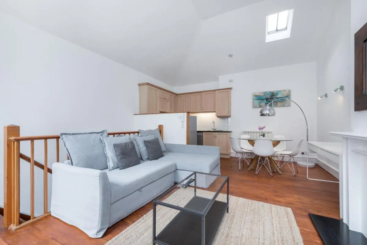 Image 3 of Regency Residences – Fitzrovia – by Frankie Says