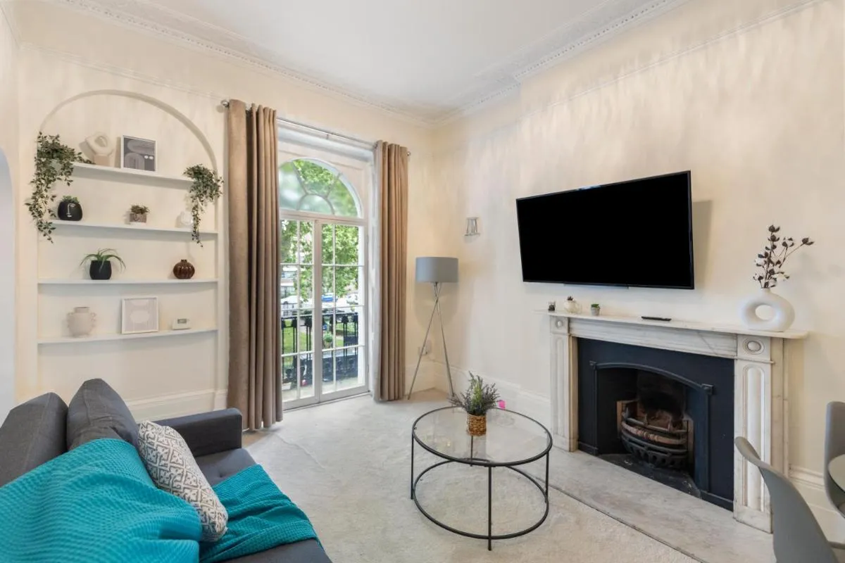 Image 5 of Regent’s Square Charming Flat