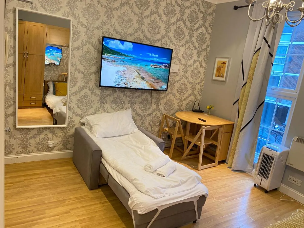 Image 5 of Remarkable Studio Apartment in Central London