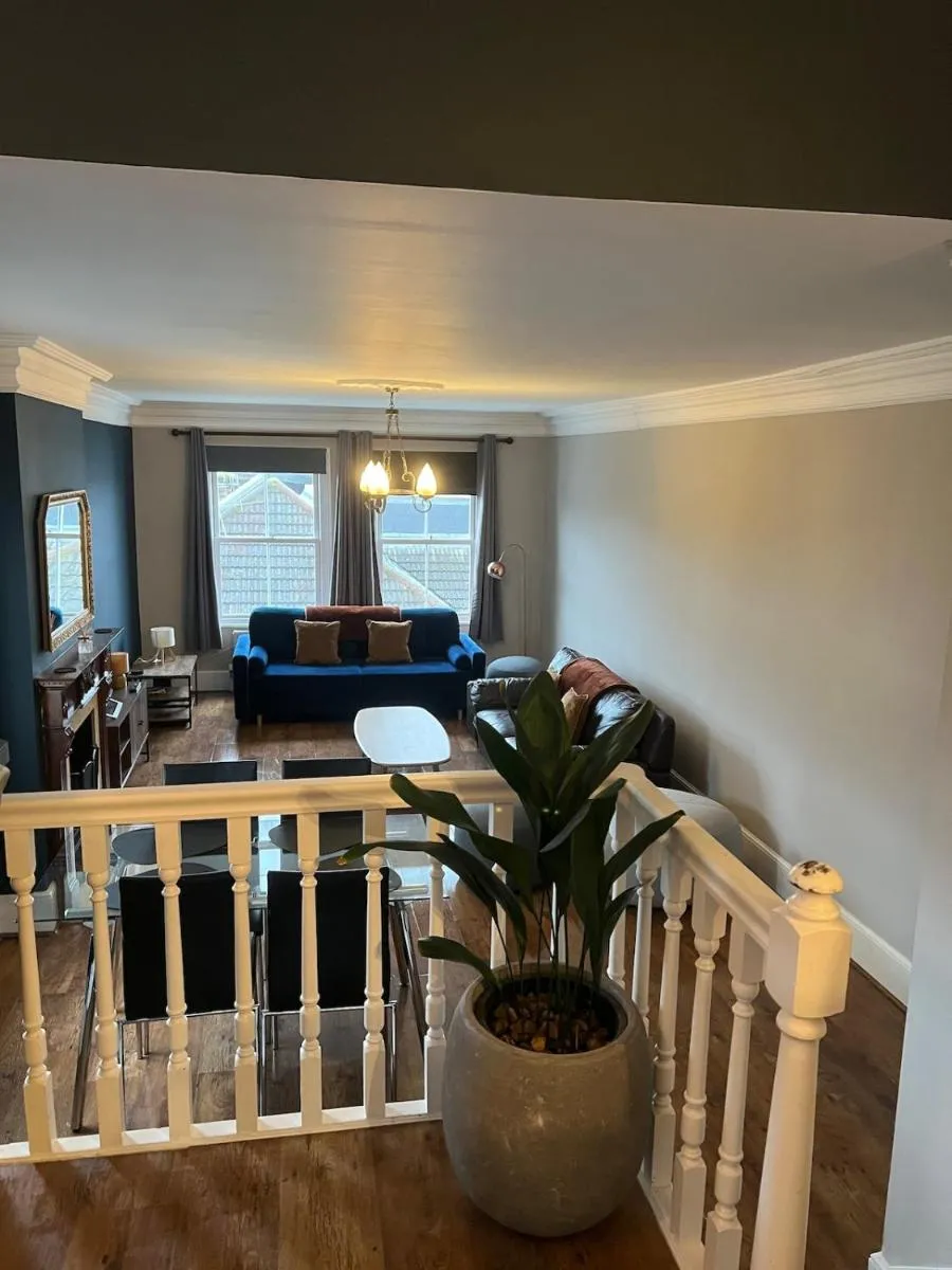 Image 3 of Richmond charm cozy apartment