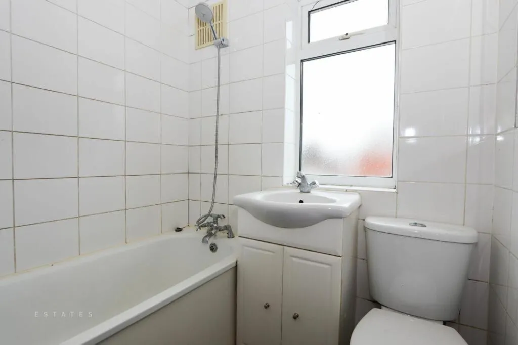 Image 3 of Ritz place 3