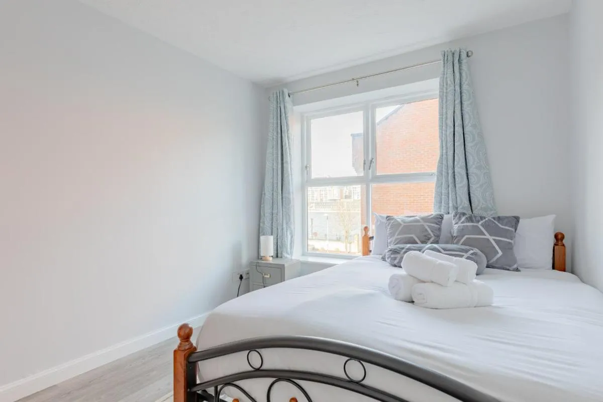 Image 3 of Riverside 2BD Flat Short Walk to the ExCel Centre