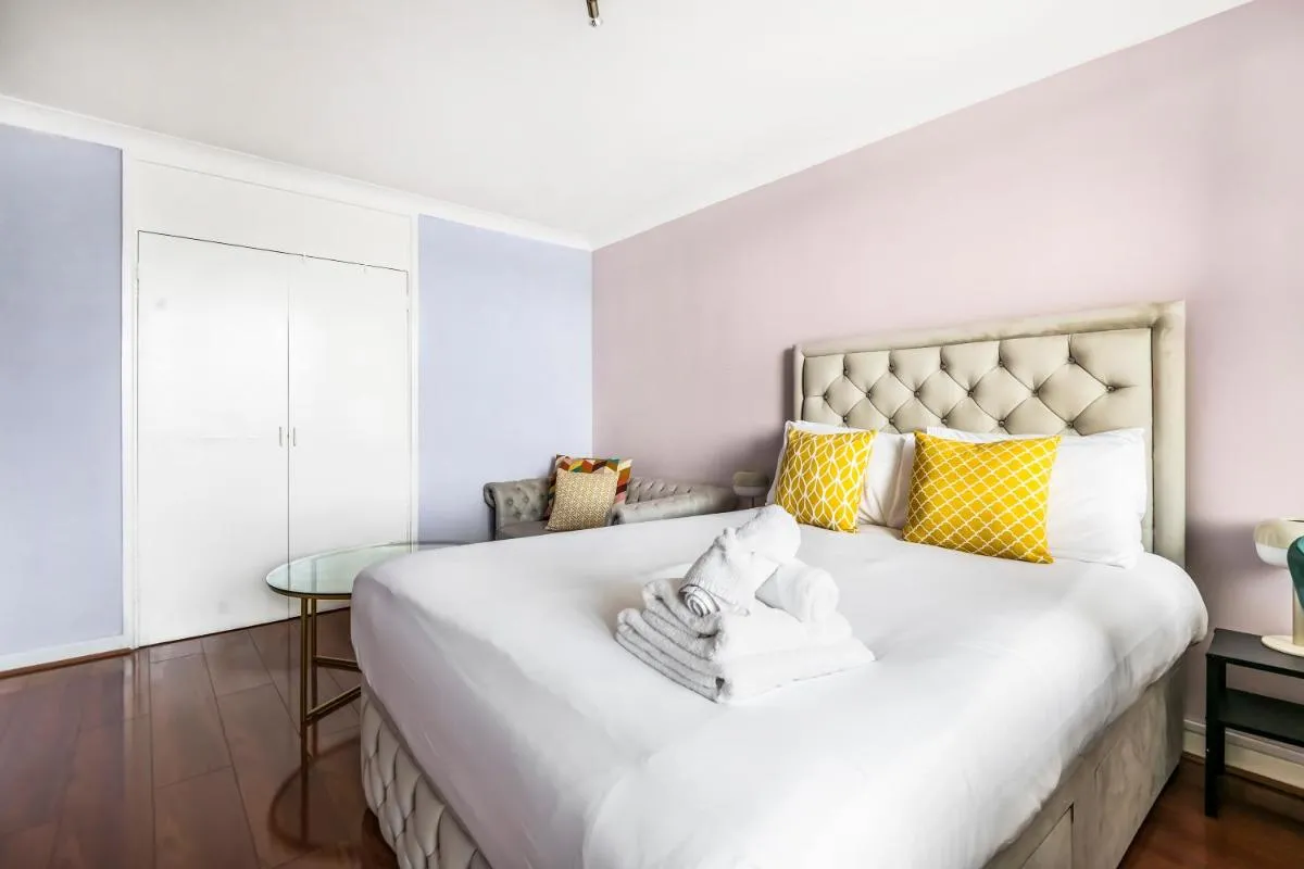 Image 4 of Riverside 3BR with Easy Transport 20mins to City Centre