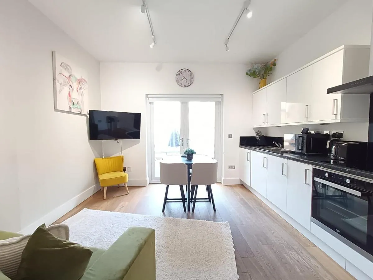Image 4 of Roof terrace 2BED Property CAMDEN free WiFi