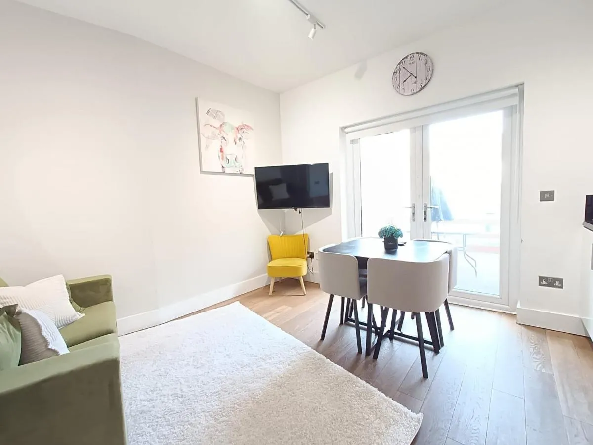 Image 5 of Roof terrace 2BED Property CAMDEN free WiFi