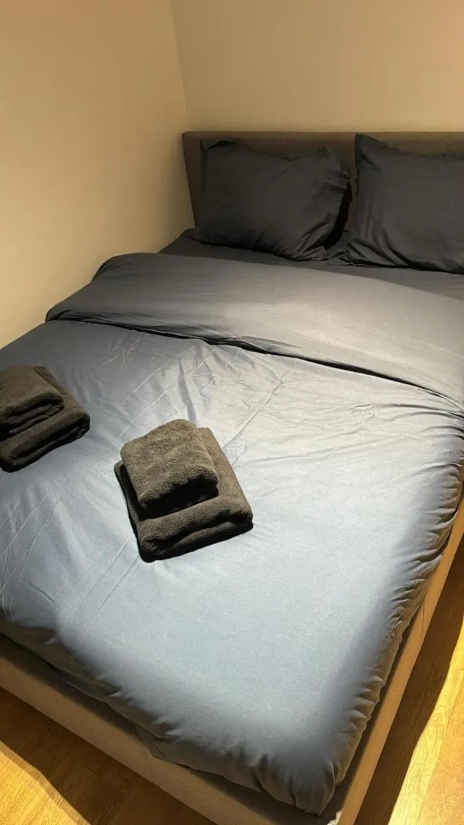 Image 5 of Room for rent