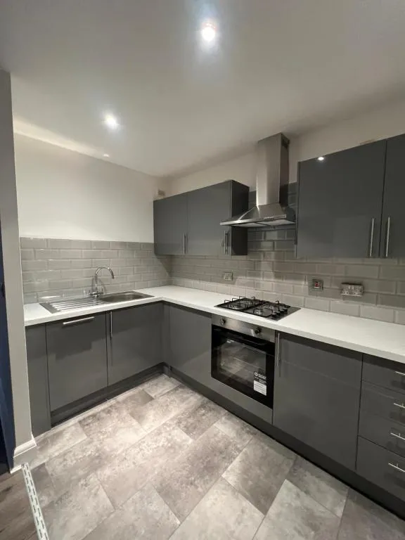 Room with Shared Kitchen and Living Room in South East London by the Riverside