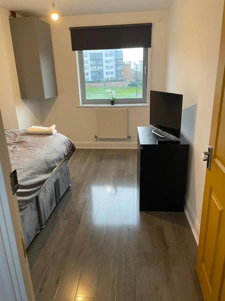 Image 3 of Room with Shared Kitchen and Living Room in South East London by the Riverside