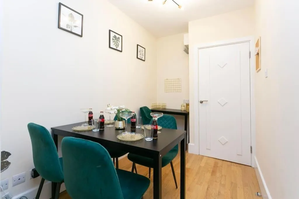 Image 3 of Roomy Bliss – Your Home Away