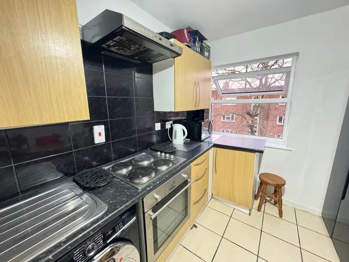 Image 4 of SLT Comfy Double Room Tottenham London