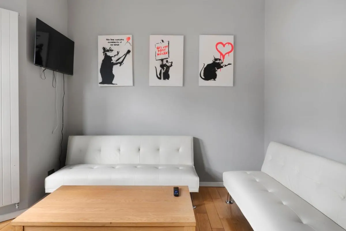 Image 5 of Saltram Crescent First Floor Flat Sleeps 4