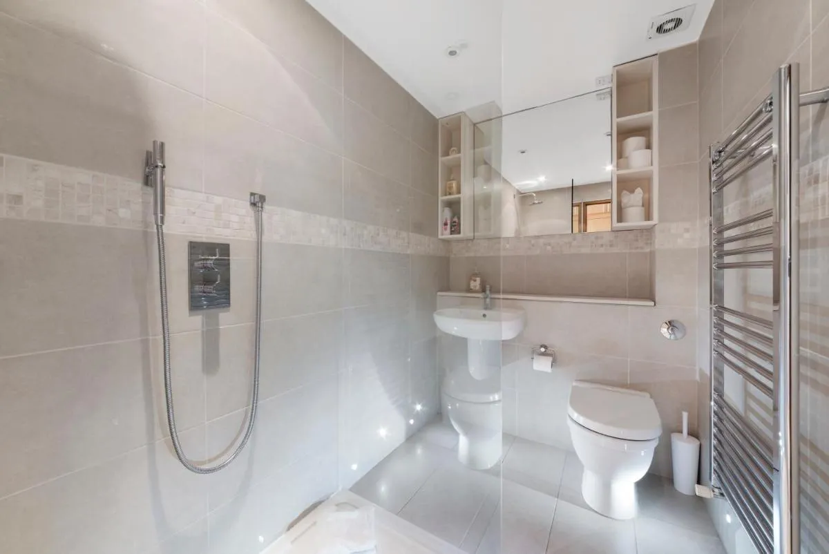 Image 3 of Saltram Crescent First Floor Flat Sleeps 4