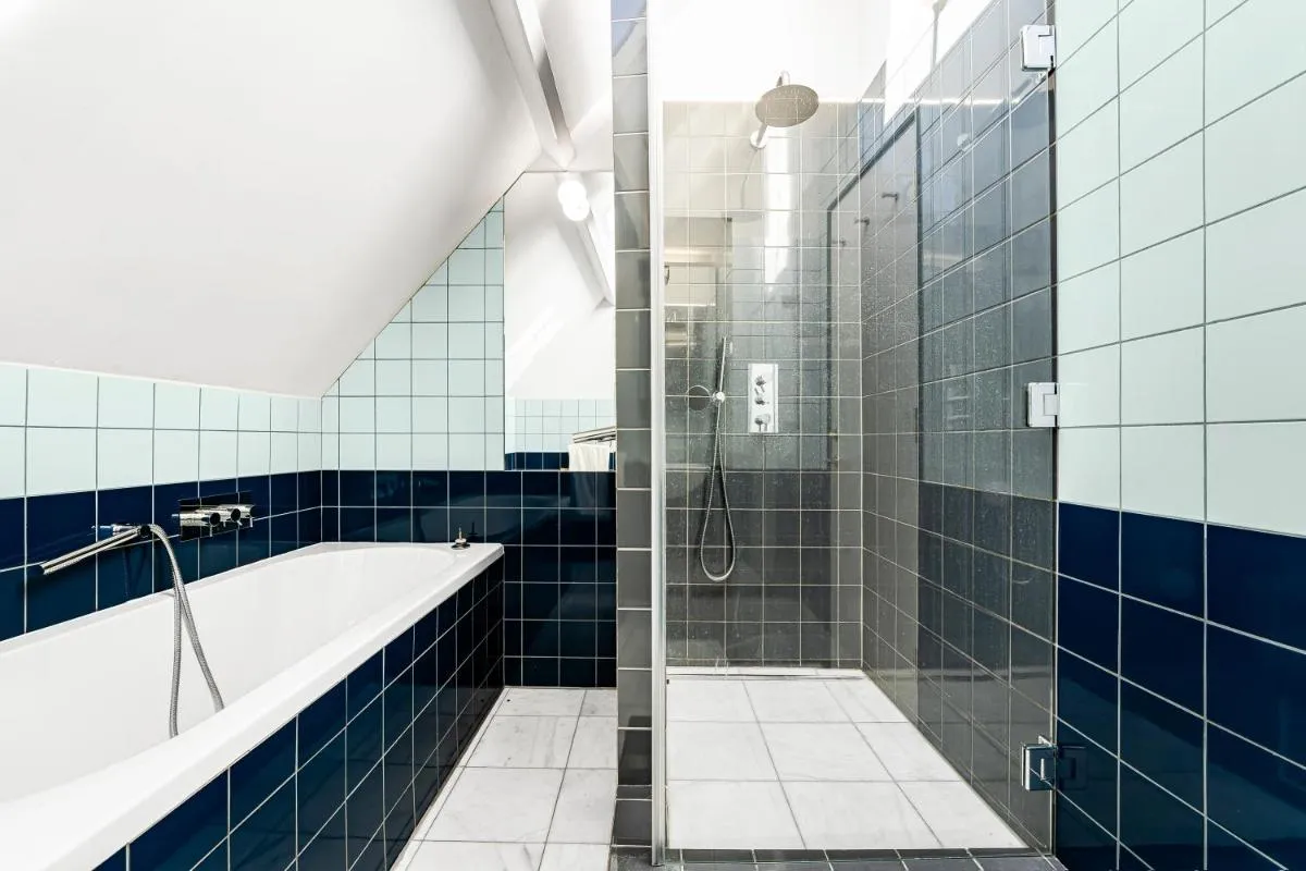 Image 2 of Schoolbell Mews full 3 bedroom 2 bathroom architect designed mews house Fabulous Bow, Victoria Park Location