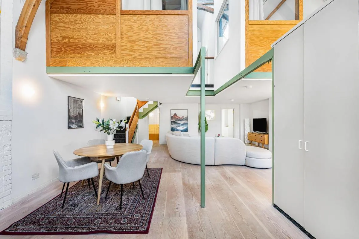 Image 5 of Schoolbell Mews full 3 bedroom 2 bathroom architect designed mews house Fabulous Bow, Victoria Park Location