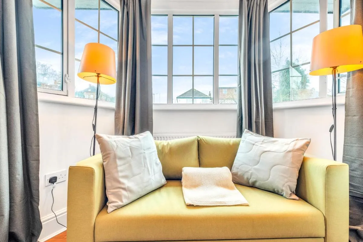 Image 3 of Seamless Studio for Contractors, Digital Nomads, Families , Free Parking, 10min Northern Line Tube