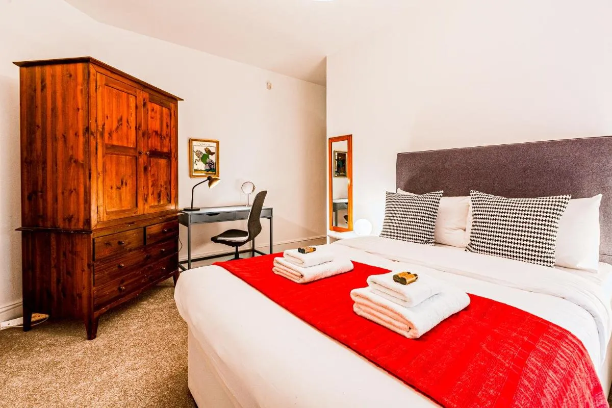 Image 5 of Secluded Oasis 1BR flat, Bethnal Green, 2min Tube