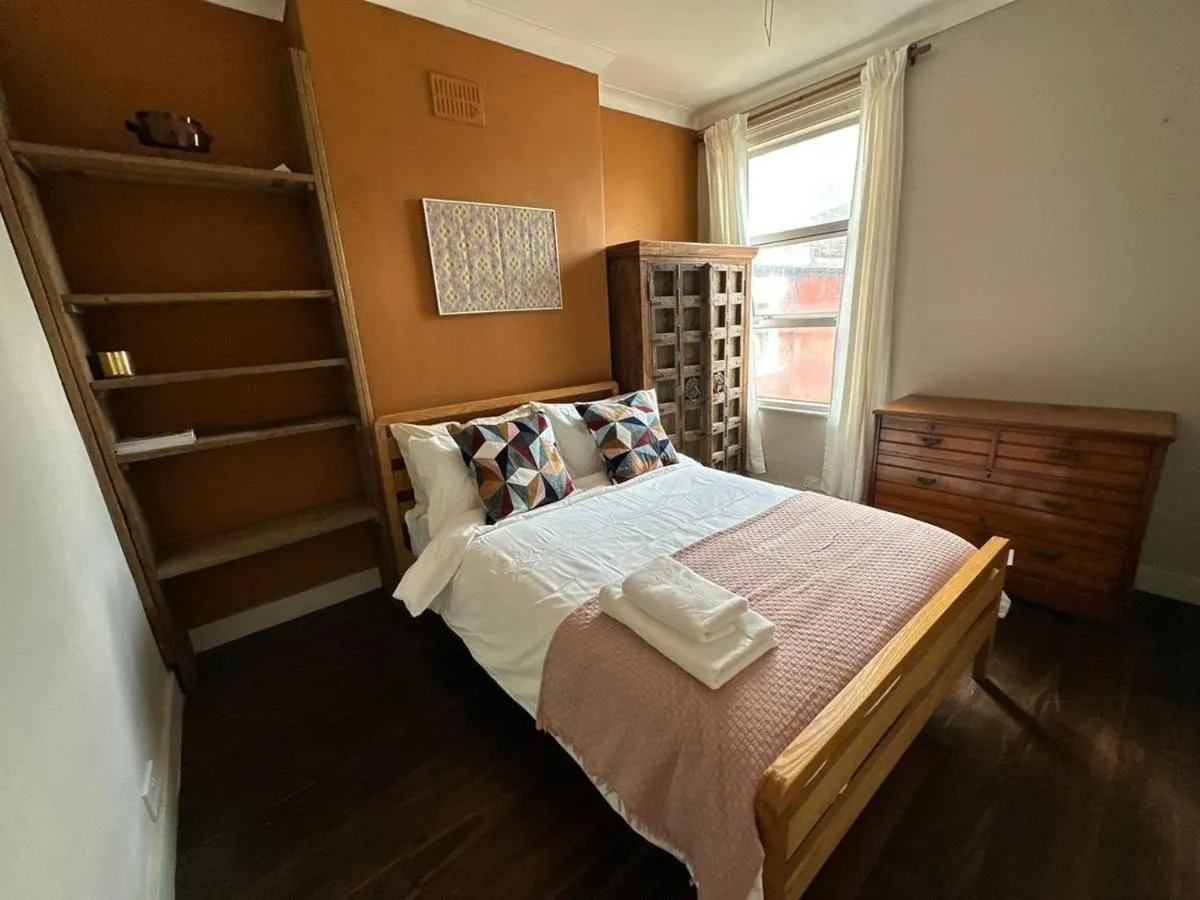 Image 3 of Serene Moroccan – Inspired Retreat in Classic Kensal Green