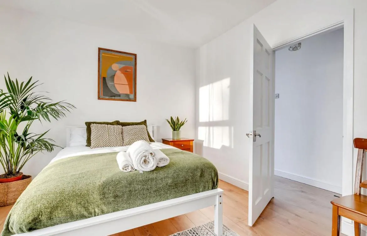 Image 5 of Serviced Apartment London great for contractors 2 mins from train station and near Tottenham Stadium