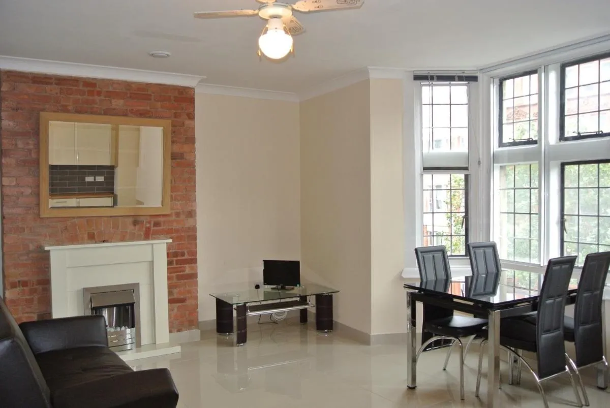 Image 3 of Seven Dials Apartments