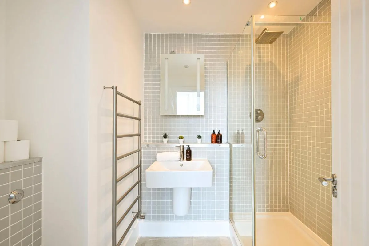 Image 3 of Shoreditch Comfortable 2 Bed Apartments