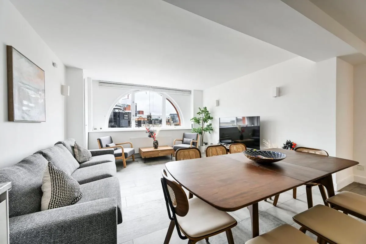 Image 5 of Shoreditch Comfortable 3 Bed Apartments