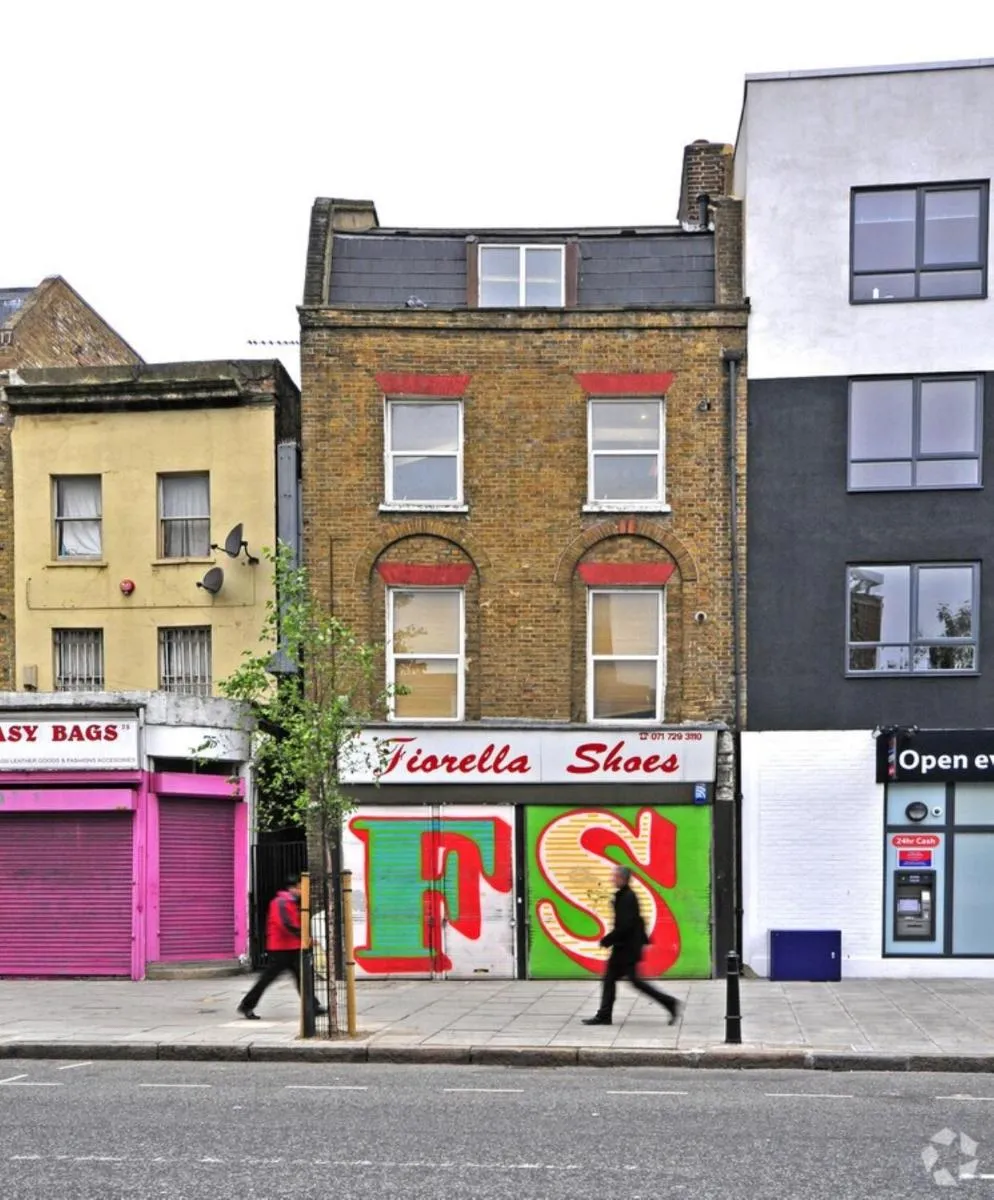 Image 5 of Shoreditch Hoxton London City 3 bed 2 bath over 3 floors Suit Large Families