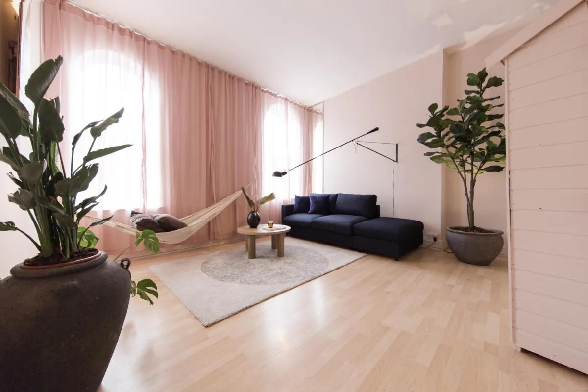 Image 2 of Shoreditch Loft w 100inch Cinema, Premium Mattress & Hammock, by the Design Traveller