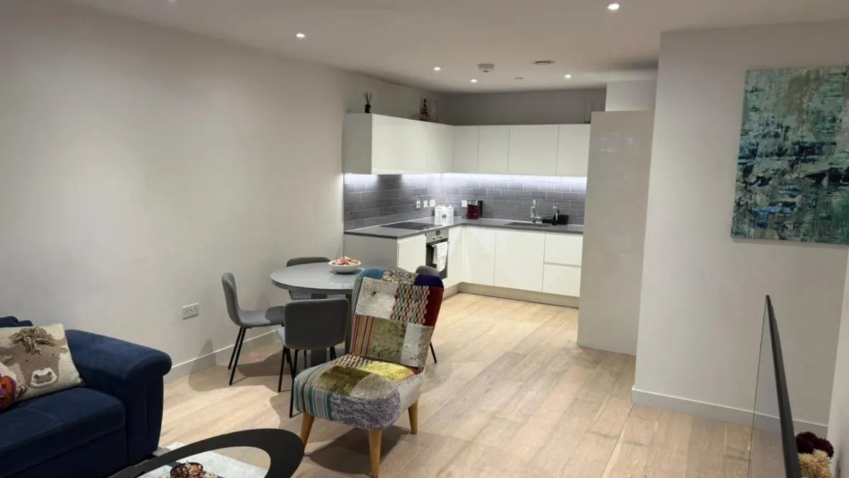 Image 4 of Silvertown Luxe Living
