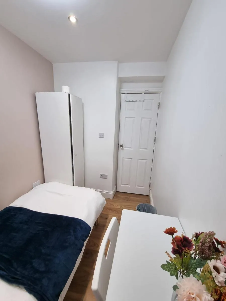 Image 5 of Single room Hayes, Heathrow, London, Free parking